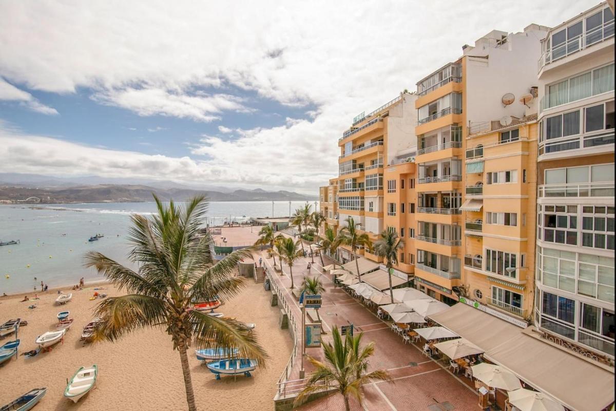 En Primera Linea De La Playa De Las Canteras Vista Al Mar Las Palmas Exterior photo