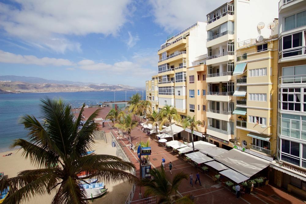 En Primera Linea De La Playa De Las Canteras Vista Al Mar Las Palmas Exterior photo