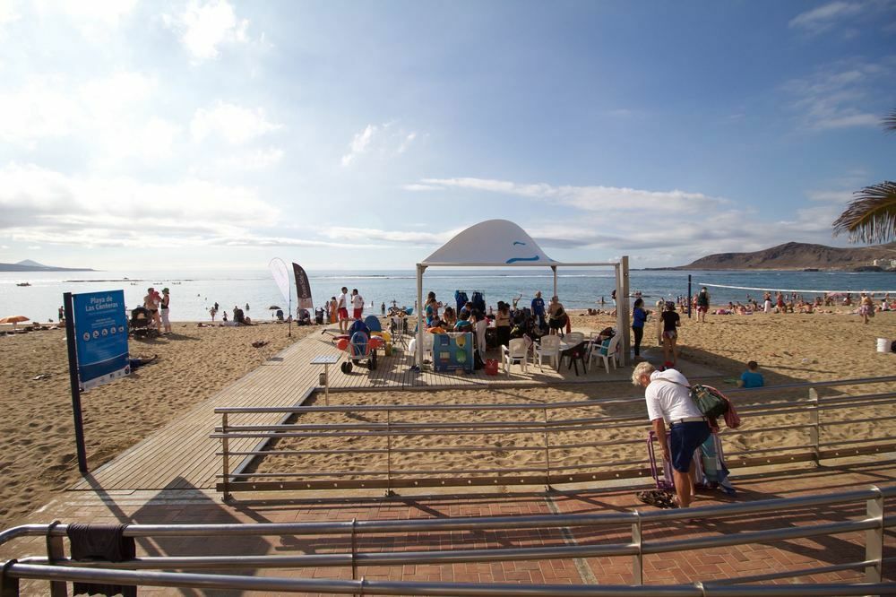 En Primera Linea De La Playa De Las Canteras Vista Al Mar Las Palmas Exterior photo